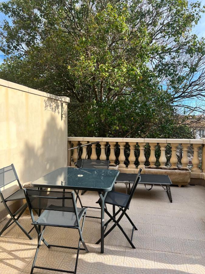 Cote Jardin Est Un Spacieux Et Lumineux T3, Entierement Renove, A 2 Pas De L'Herault Et A 10Min Du Bord De Mer Proche Du Centre Historique Et Du Fabuleux Chateau Laurens, Vous Apprecierez Le Calme De Sa Belle Terrasse Et La Vue Superbe Sur Le Jardin Agde Buitenkant foto
